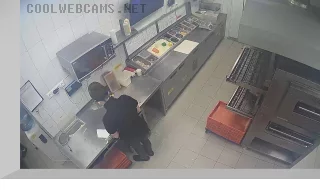 Webcam in the pizzeria «Dodo Pizza» on Sovetskaya Square, Vyazma