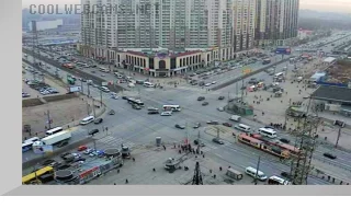 Webcam at the intersection of Investigators and Kolomyazhsky Avenues