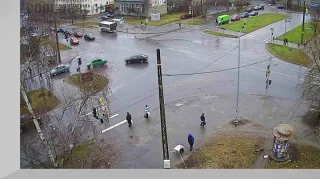 Webcam at the crossroads of Leningrad - October Avenue