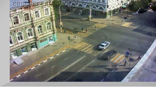 Webcam at the crossroads of Moscow and Radishcheva streets