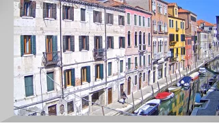 Webcam on the Rio de San Barnaba canal embankment, Venice