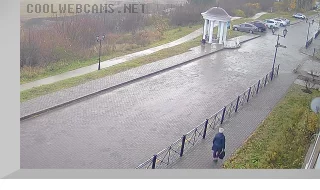 Webcam with a view of the rotunda on Naberzhnaya Street in Velsk