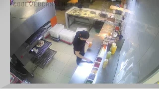 Webcam in the pizzeria «Dodo Pizza» on Shelkovichnaya Street, Saratov