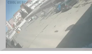 Webcam at the automatic conveyor car wash on Vilonova Street, Yekaterinburg