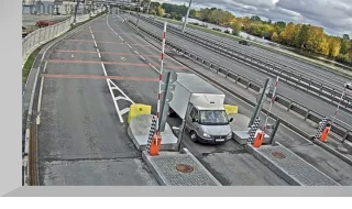 The WHSD webcam in Saint Petersburg: entrance from the embankment of the Ekateringofka River